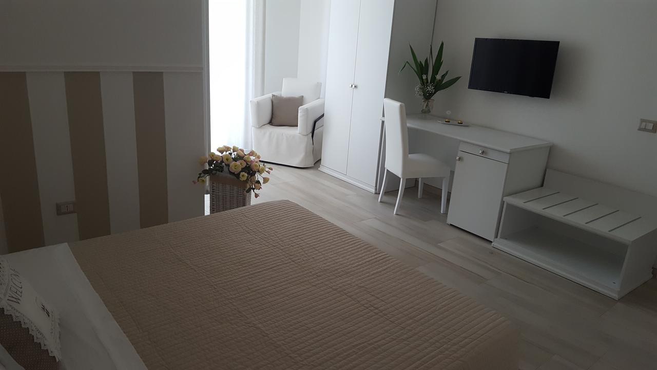 カッサーノ・デッレ・ムルジェ Finestre Sul Borgo Bed & Breakfast エクステリア 写真