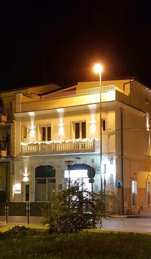 カッサーノ・デッレ・ムルジェ Finestre Sul Borgo Bed & Breakfast エクステリア 写真